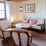 Ferienwohnung Blumenoase - Gemuetliche Ferienwohnung Zwischen Allgaeu Und Bodensee